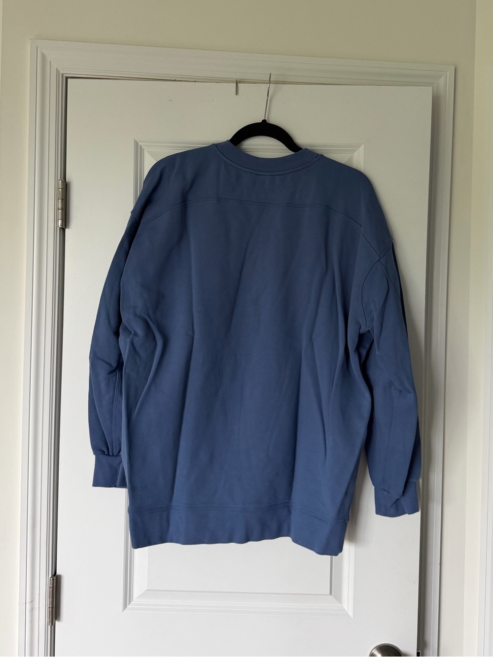 lululemon athletica Perfectly Oversized Crew Sweatshirt - Picture 4 of 6